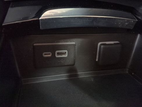 Used 2022 Buick Envision Essence w/ Sport Touring Package image 31