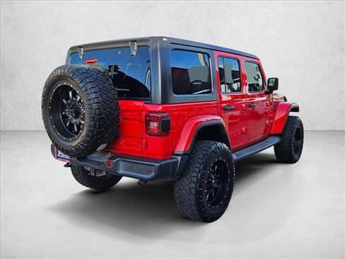 Used 2018 Jeep Wrangler Unlimited Sahara image 5