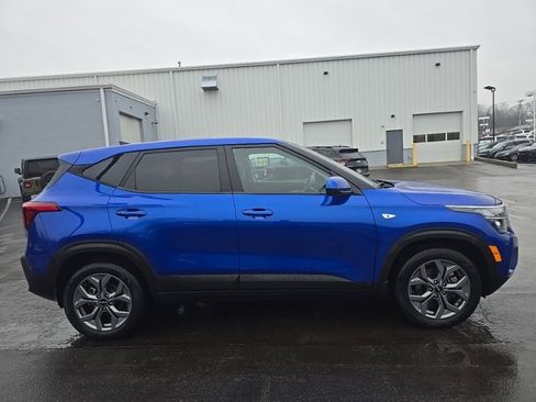 Certified 2024 Kia Seltos LX image 8