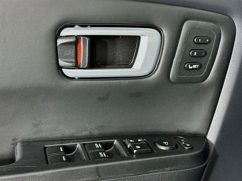 Used 2015 Honda Pilot Touring image 19