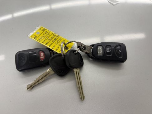 Used 2015 Hyundai Elantra SE w/ Option Group 02 FWD image 25