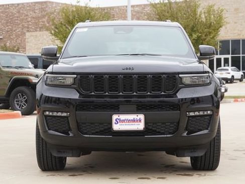 New 2025 Jeep Grand Cherokee L Limited w/ Black Appearance Package image 2