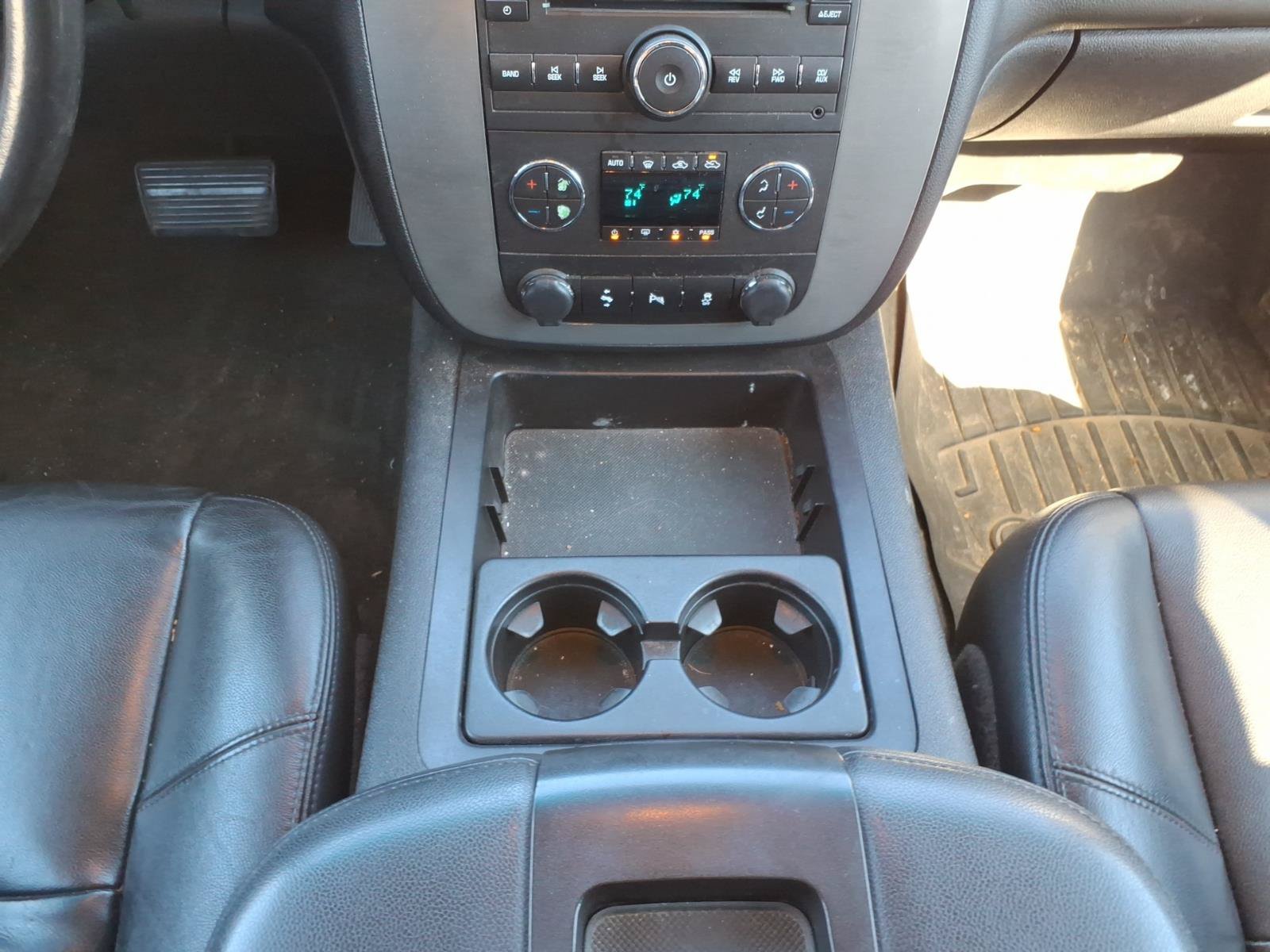 Used 2013 Chevrolet Avalanche LT w/ Suspension Package, Off-Road AWD/4WD image 17