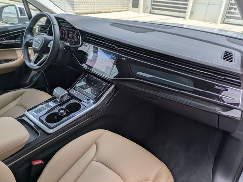 Used 2023 Audi Q7 3.0T Premium AWD/4WD image 30