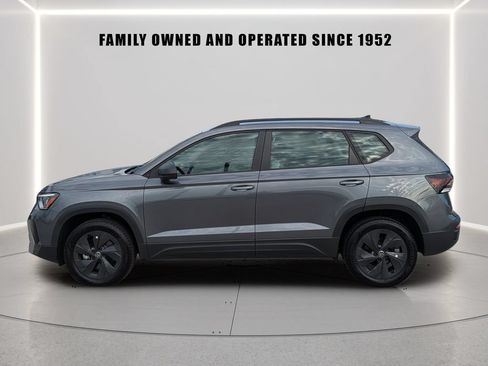 Certified 2025 Volkswagen Taos S FWD image 3
