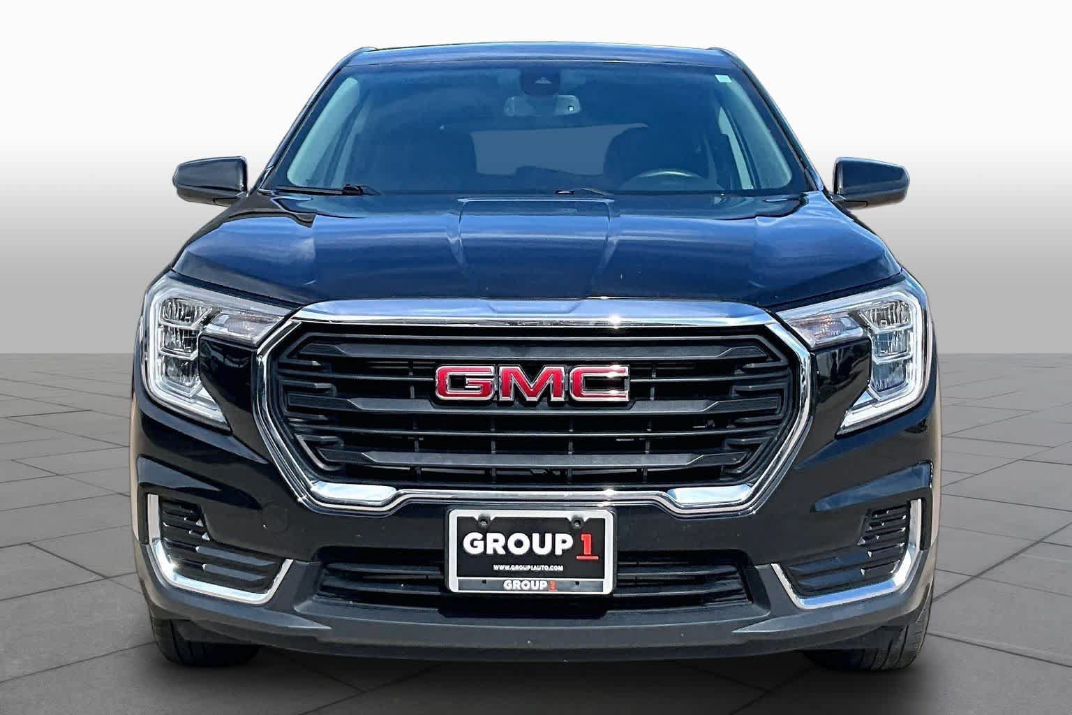 Used 2024 GMC Terrain SLE AWD/4WD image 4