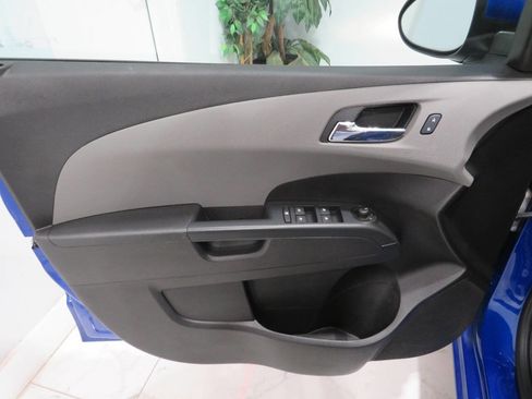 Used 2016 Chevrolet Sonic LT image 18
