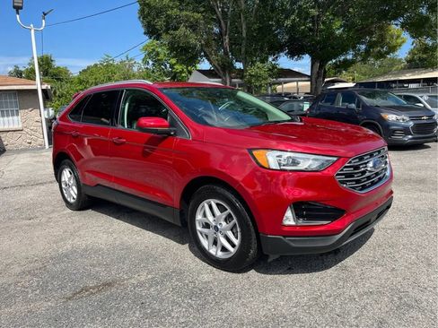 Used 2021 Ford Edge SEL w/ Convenience Package AWD/4WD image 3
