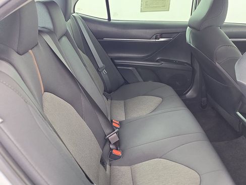 Used 2020 Toyota Camry LE FWD image 37