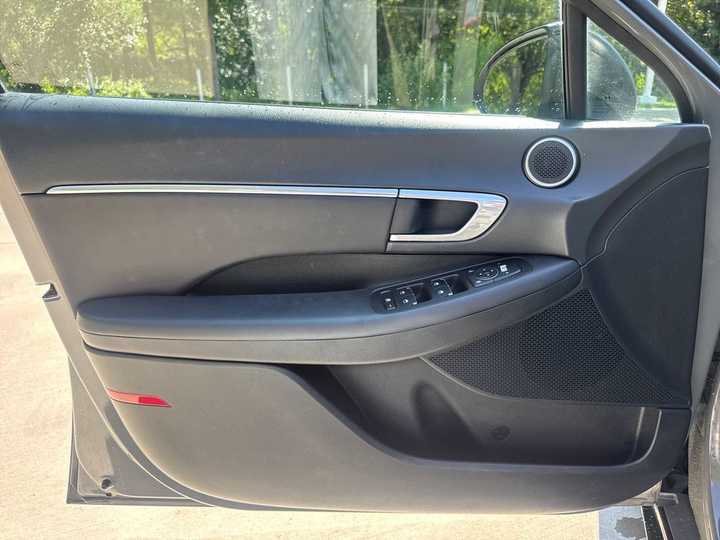 Used 2023 Hyundai Sonata SEL FWD image 13