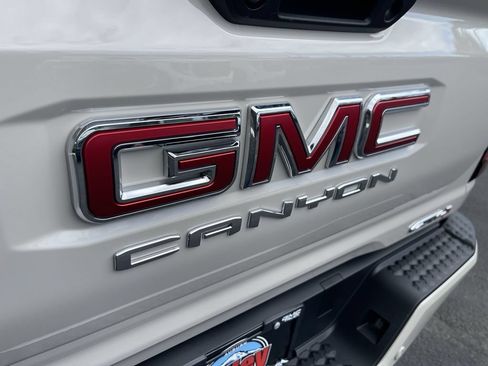 New 2026 GMC Canyon AT4 w/ Technology Plus Package AWD/4WD image 33