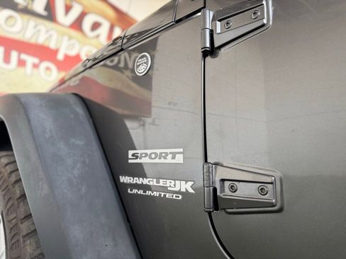 Used 2018 Jeep Wrangler Unlimited Sport S image 15