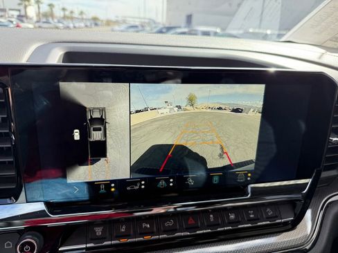 Certified 2024 Chevrolet Silverado 2500 ZR2 w/ Technology Package image 32