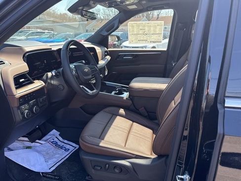New 2026 Chevrolet Suburban High Country AWD/4WD image 22