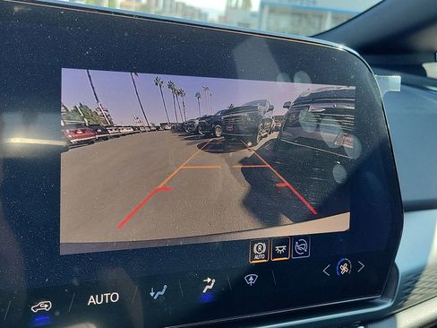 New 2026 Chevrolet Equinox EV LT image 9