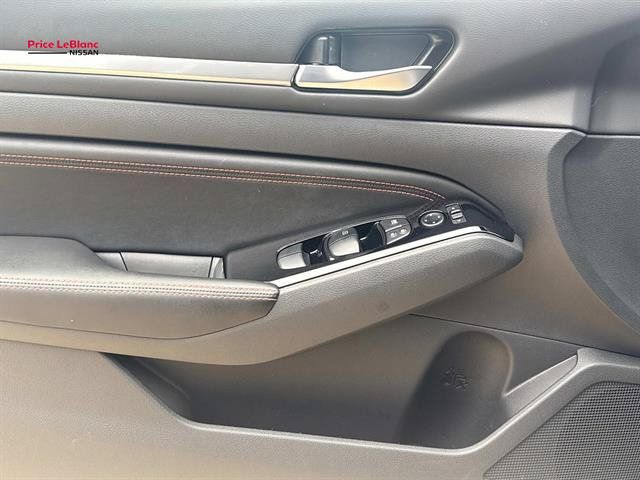 Certified 2023 Nissan Altima 2.5 SR FWD image 17