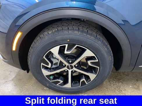 Used 2023 Kia Sportage EX AWD/4WD image 16