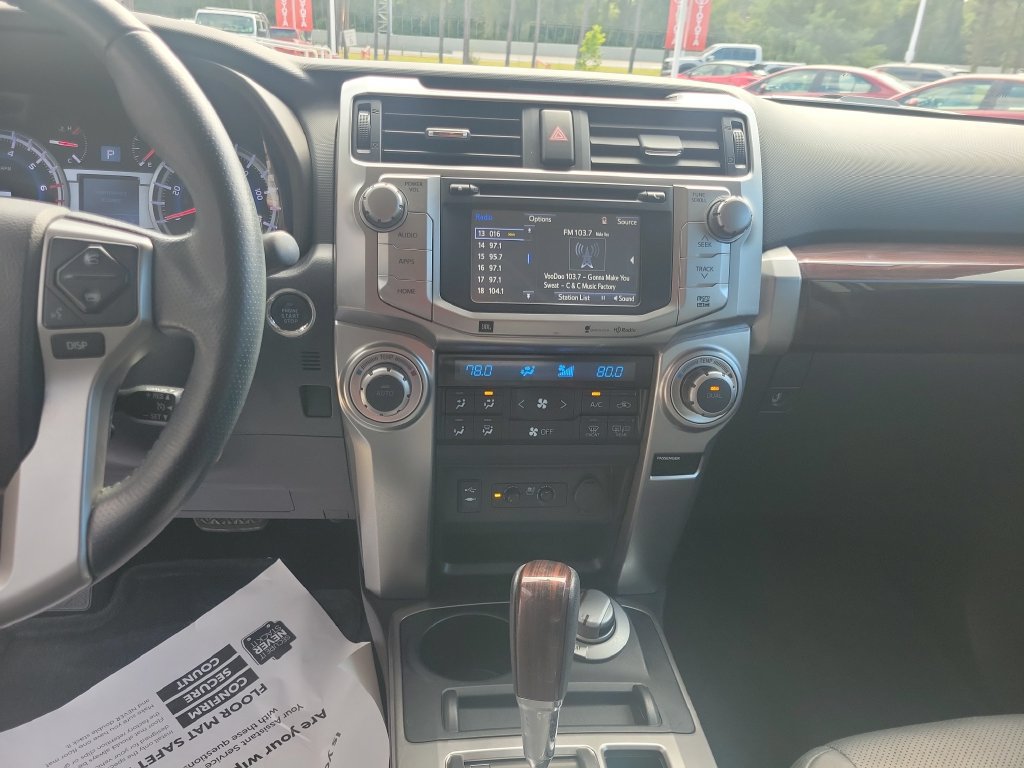 Used 2015 Toyota 4Runner Limited AWD/4WD image 25