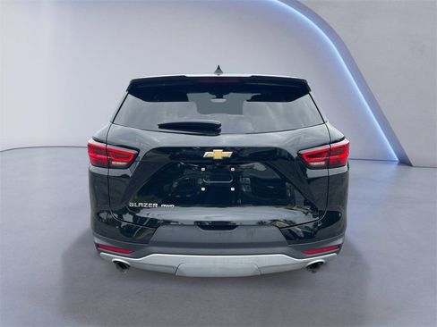 Used 2023 Chevrolet Blazer LT image 4