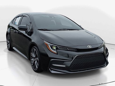 Used 2021 Toyota Corolla SE FWD image 2