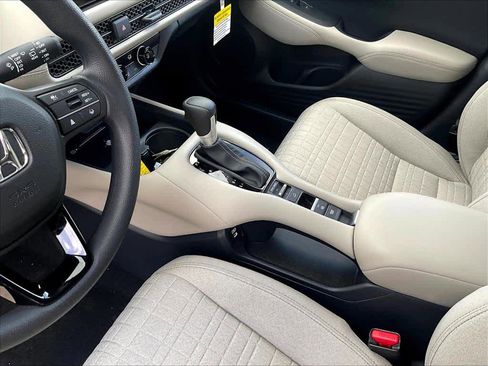 New 2026 Honda HR-V LX image 14