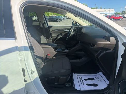 Certified 2022 Buick Envision Preferred FWD image 33