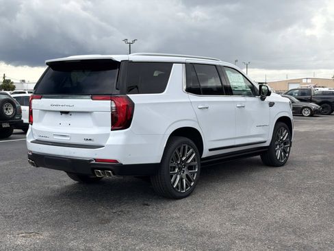 New 2026 GMC Yukon Denali Ultimate AWD/4WD image 3