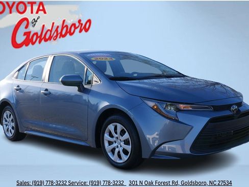 Used 2024 Toyota Corolla LE image 1
