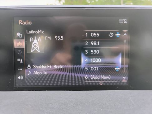 Used 2019 Lexus UX 200 w/ Premium Package FWD image 22
