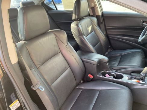 Used 2014 Acura ILX w/ Technology Package FWD image 9