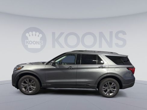 New 2026 Ford Explorer Active w/ Active Comfort Package AWD/4WD image 2