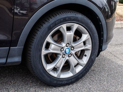 Used 2013 Ford Escape SEL w/ Class II Trailer Tow Pkg image 8