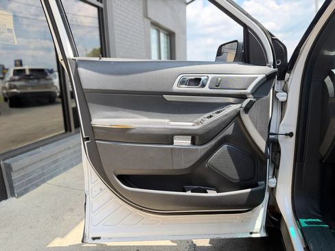 Used 2012 Ford Explorer XLT FWD image 9