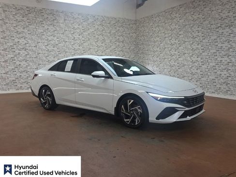 Certified 2025 Hyundai Elantra Limited FWD image 1
