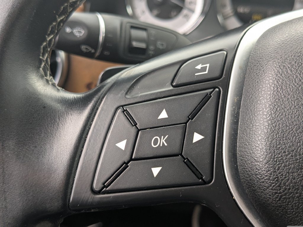 Used 2014 Mercedes-Benz GLK 350 2WD image 8