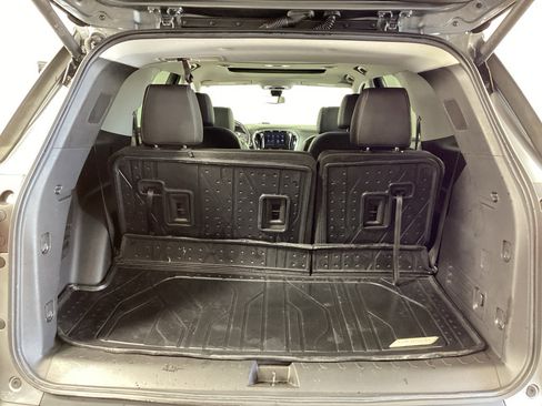 Used 2021 Chevrolet Traverse RS w/ LPO, Floor Liner Package AWD/4WD image 35