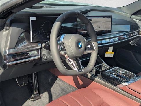 New 2026 BMW 740i image 3