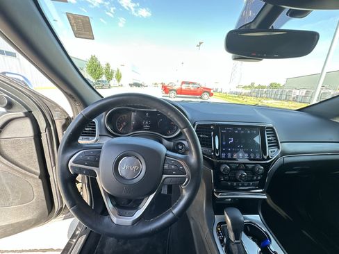 Used 2019 Jeep Grand Cherokee Limited AWD/4WD image 11