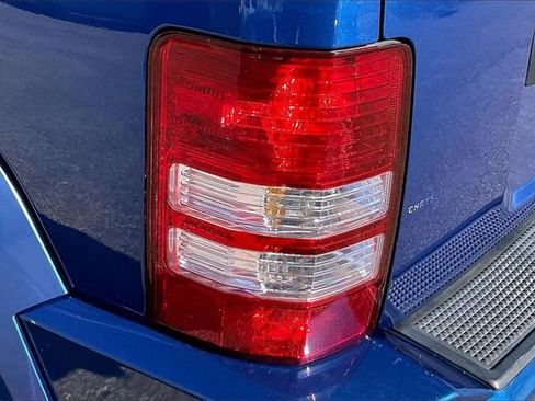 Used 2010 Jeep Liberty Sport image 25