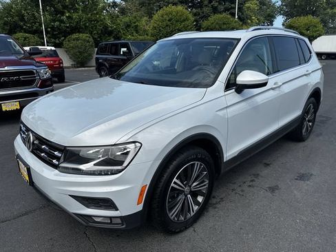 Used 2018 Volkswagen Tiguan SEL AWD/4WD image 9