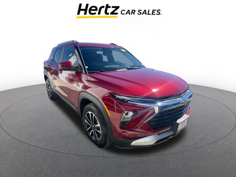 Used 2025 Chevrolet TrailBlazer LT image 1