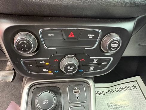 Used 2021 Jeep Compass Latitude AWD/4WD image 22