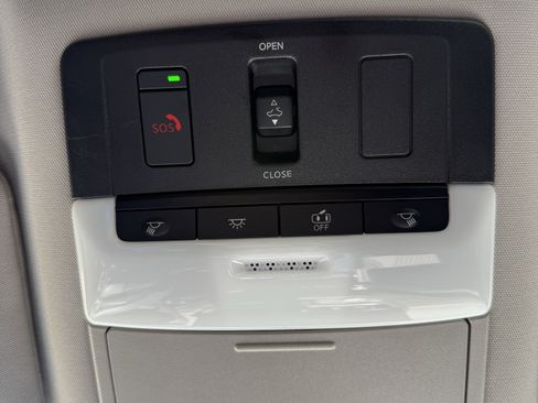 Used 2025 Nissan Altima 2.5 SL FWD image 31
