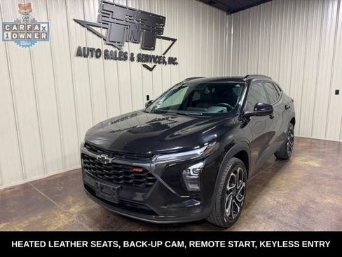 Used 2024 Chevrolet Trax RS FWD image 1