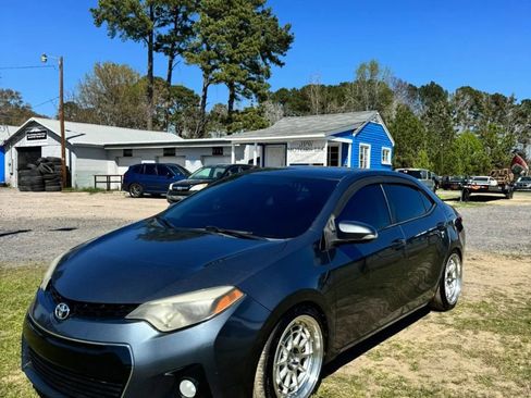 Used 2014 Toyota Corolla S image 4