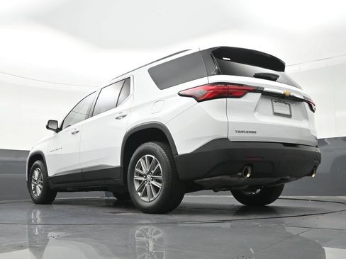 Used 2023 Chevrolet Traverse LT FWD image 26