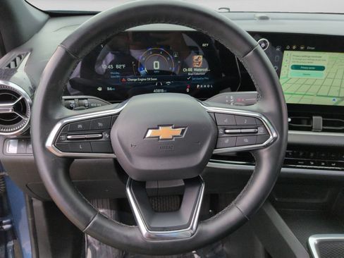 Used 2025 Chevrolet Equinox LT FWD image 17