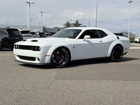 Used 2022 Dodge Challenger SRT Hellcat RWD image 3