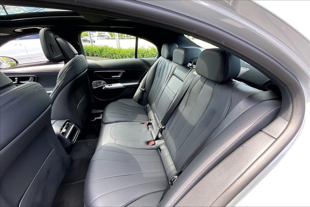 Used 2026 Mercedes-Benz E 350 4MATIC Sedan image 18