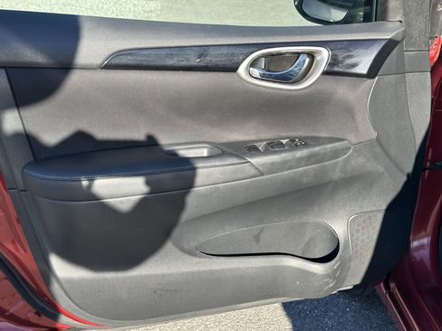 Used 2017 Nissan Sentra SV image 8